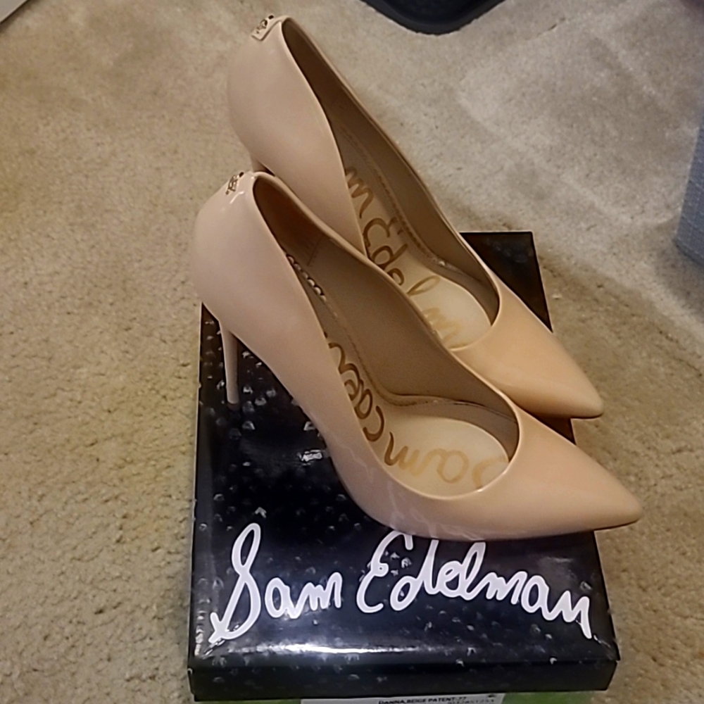 ::Like New:: Sam Edelman Danna Beige Patent Leather Pump